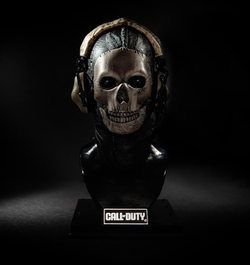 CALL OF DUTY LT. SIMON ” GHOST ” RILEY 8″ BUST STATUE 20th ANNIVERSARY EDITION