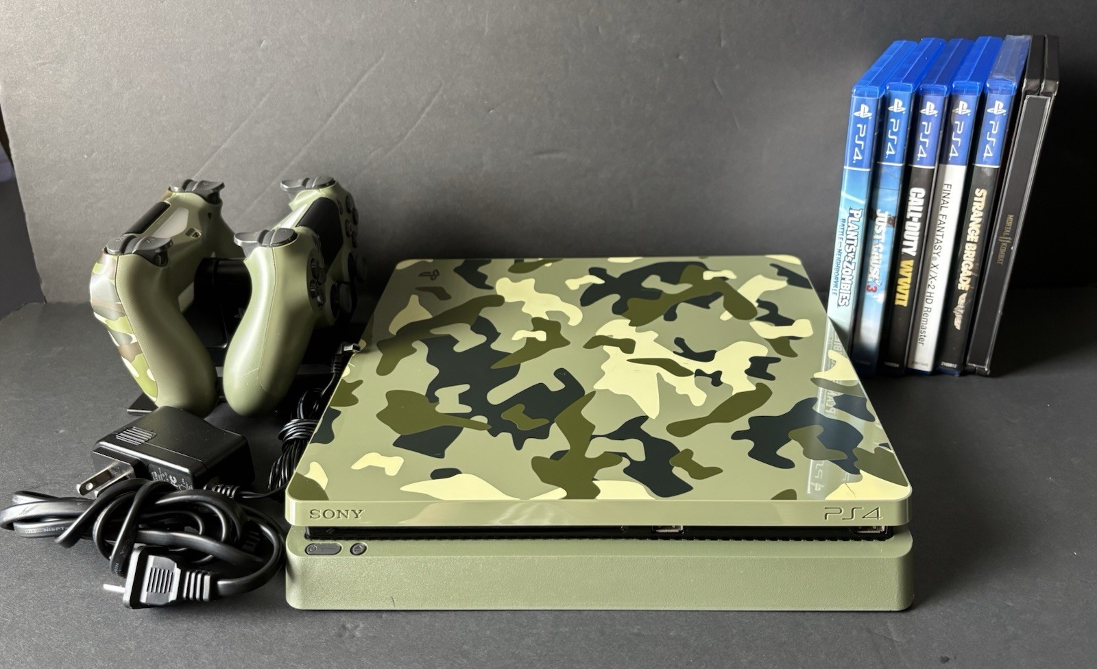 PS4 Slim Call of Duty WWII LE 1TB Green Camo Camouflage Tested with Games