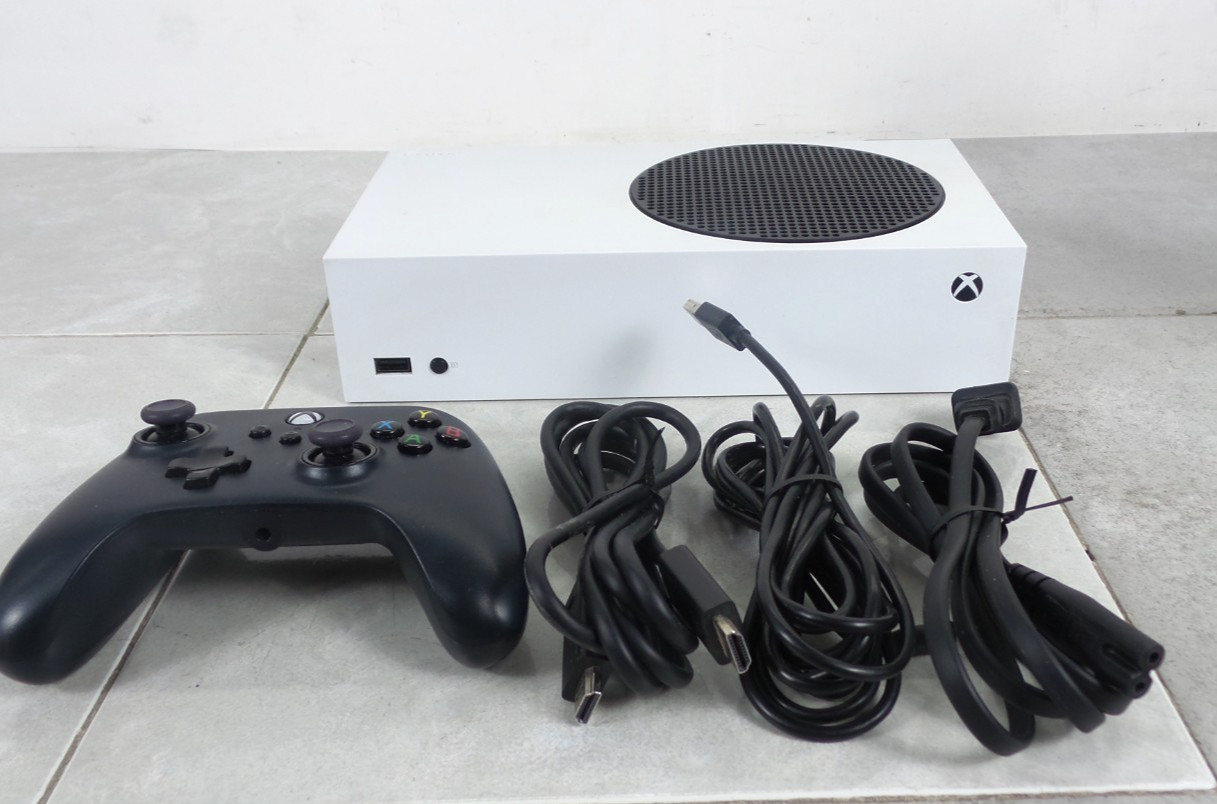 Microsoft Xbox Series S Digital Edition 512GB Model 1883 (BT-G38136903-01 JOO)