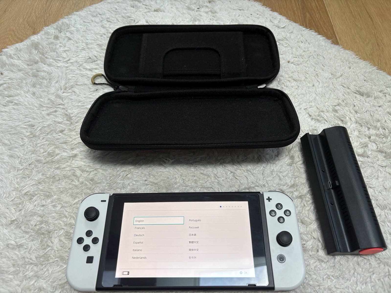Nintendo Switch MINT CONDITION Bundle: Case, Controllers, 256GB MircroSD, Dock