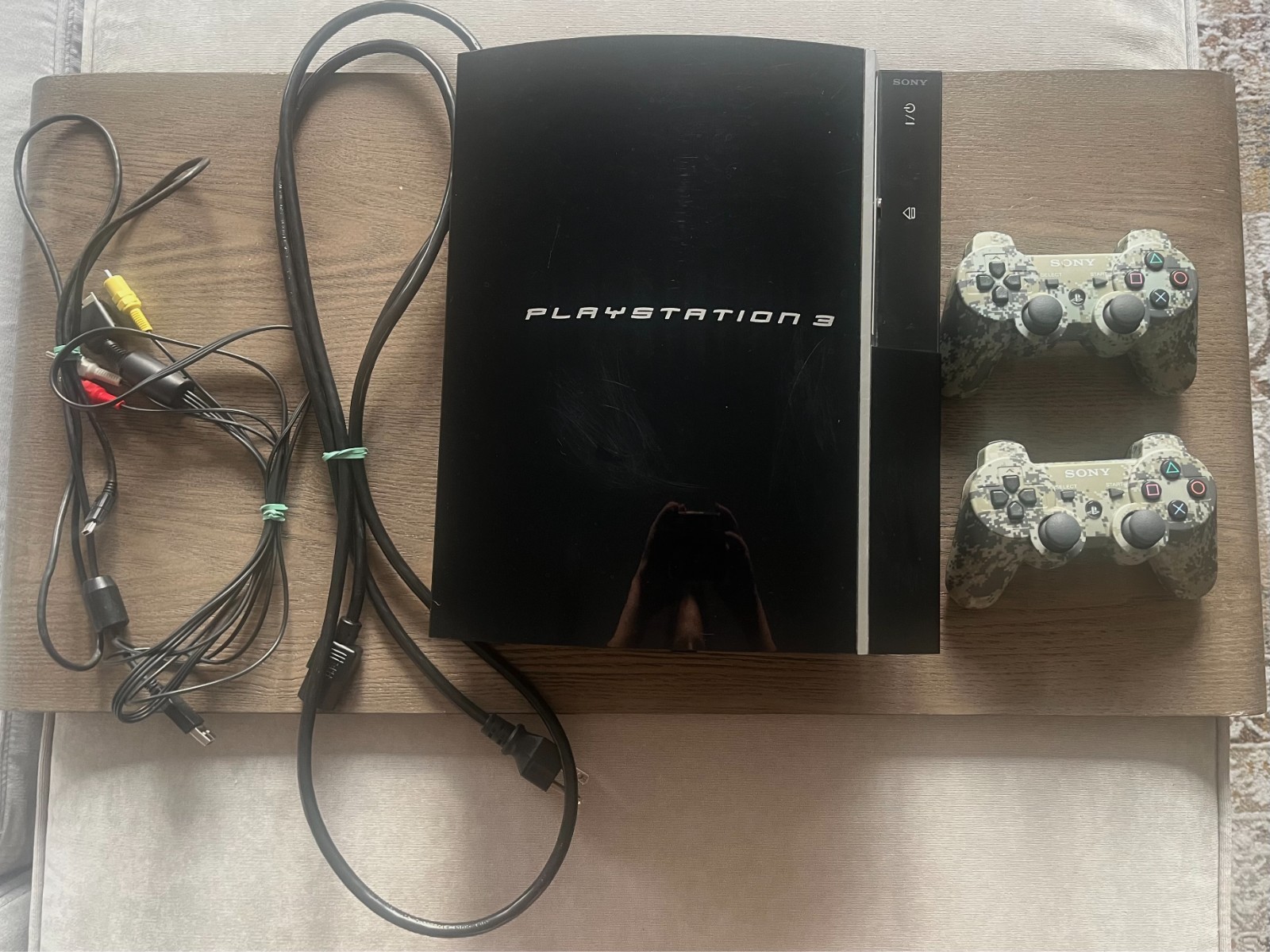 Sony Playstation 3 Fat PS3 System Console with 2 controllers