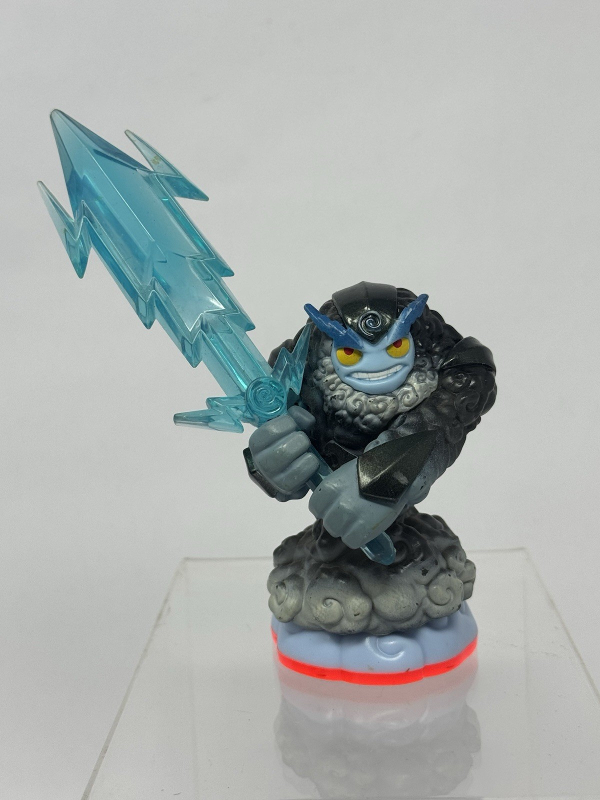 Skylanders Trap Team Thunderbolt Trap Master Figure
