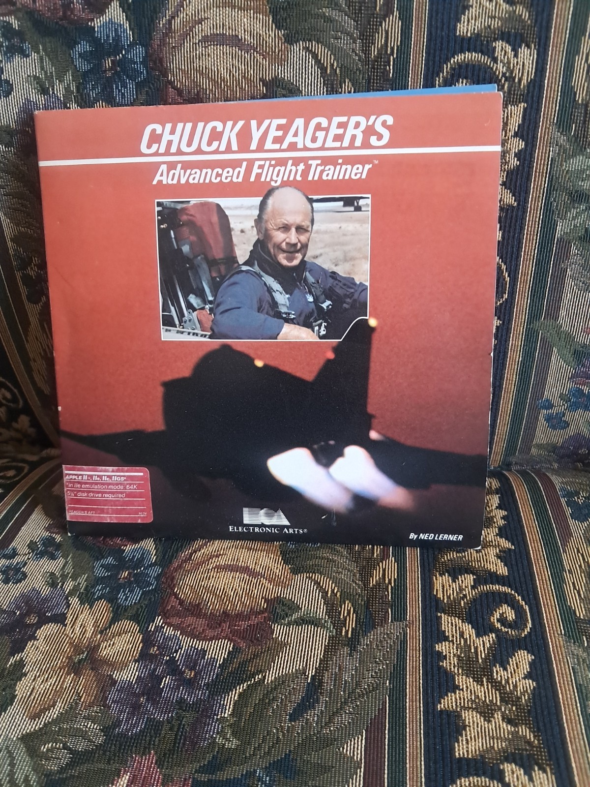 Electronic Arts Chuck Yeager’s Advanced Flight Trainer PC Manual
