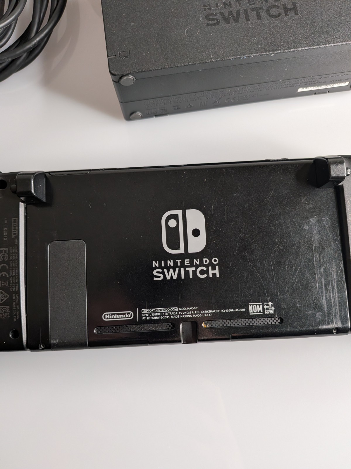 Nintendo Switch 32 GB Console Bundle HAC-001 w/ Accessories *tested/working