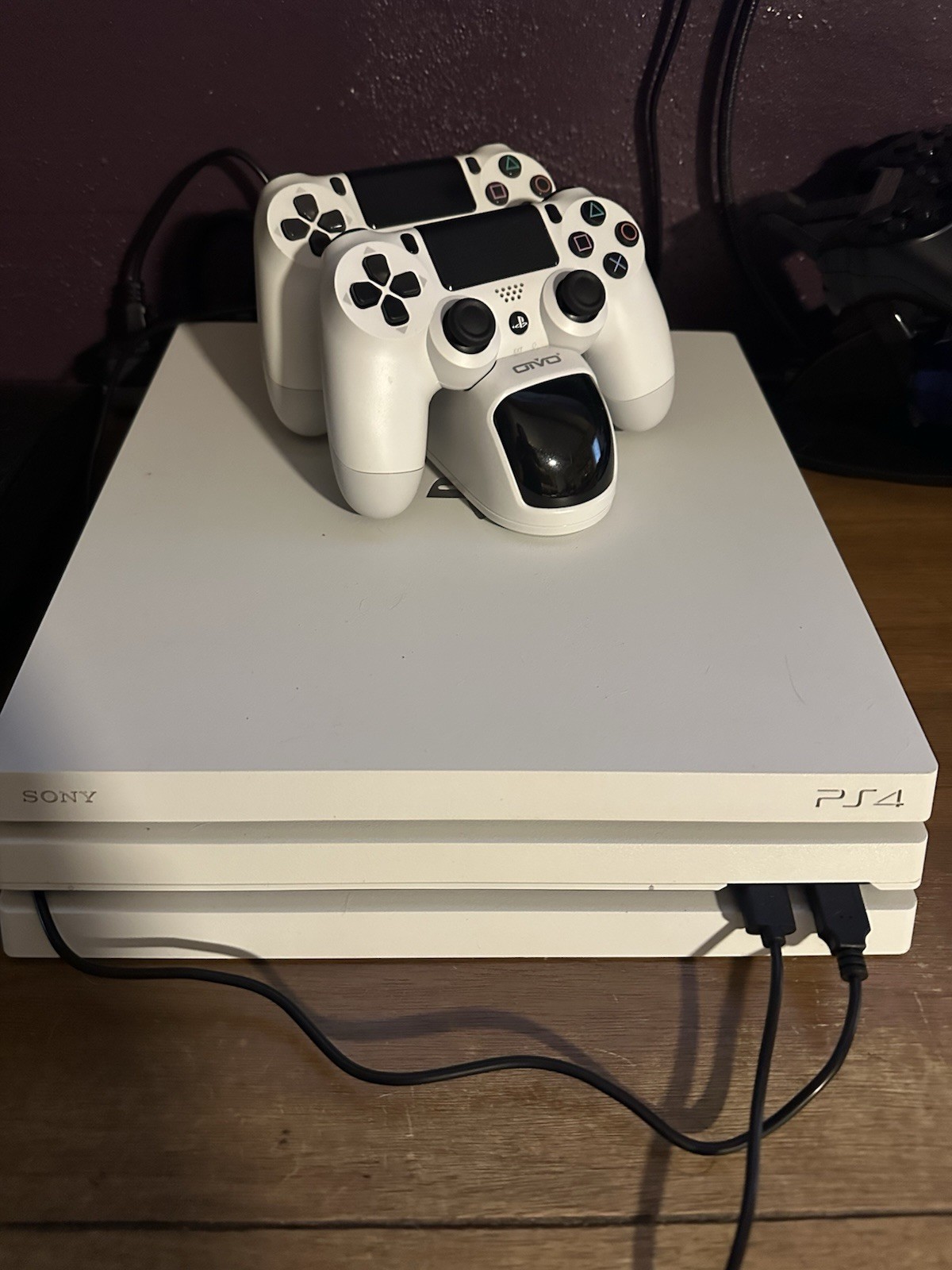 PS4 Pro White Edition With Two Controllers And Charging Stand