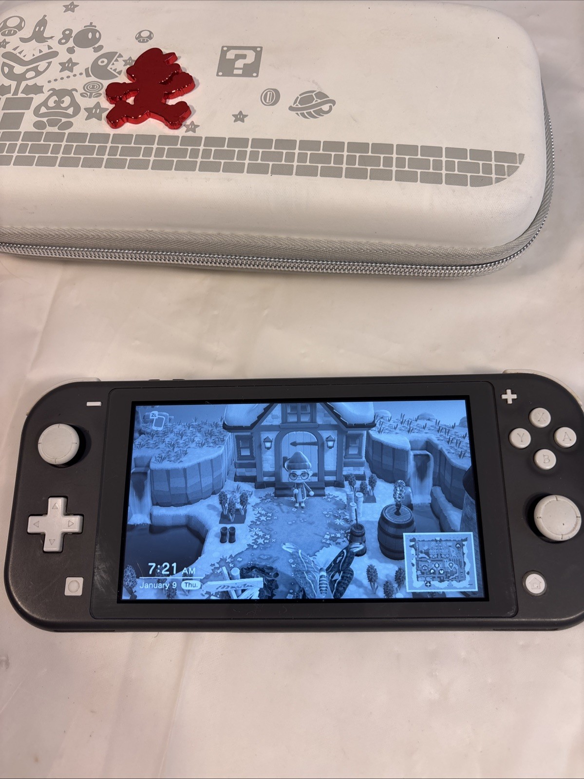 Nintendo Switch Lite HDH-001 With Case 3 Games 256 Gb SD Card